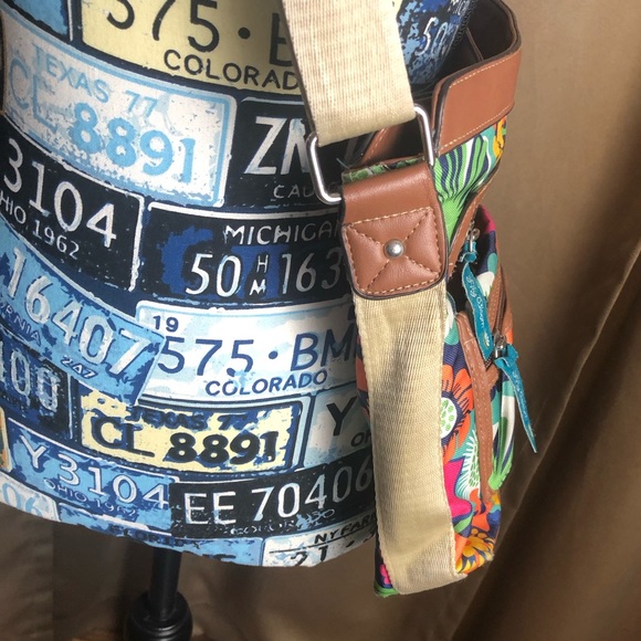 Lily Bloom Floral Multi Pocket Adjustable Crossbody Purse Bag - Picture 5 of 13